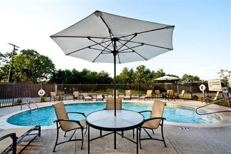 фото отеля Hampton Inn & Suites Denison