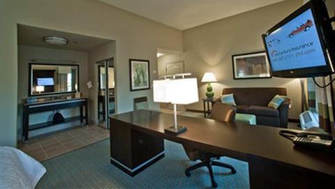 фото отеля Hampton Inn & Suites Denison