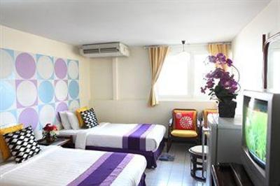 фото отеля Sawasdee Sukhumvit Inn