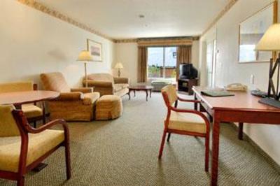 фото отеля Wingate by Wyndham Edmonton West