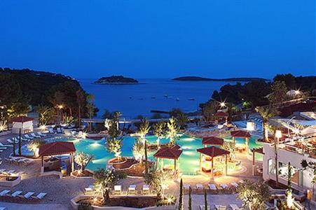 фото отеля Amfora Grand Beach Resort Hvar