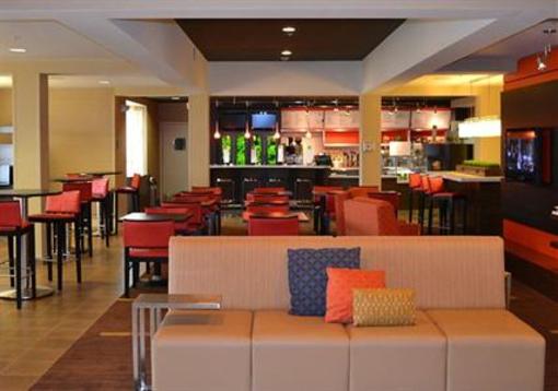 фото отеля Courtyard by Marriott Colorado Springs South