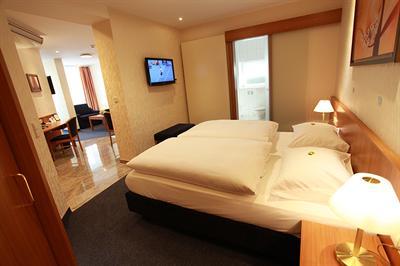 фото отеля Hotel Boehler