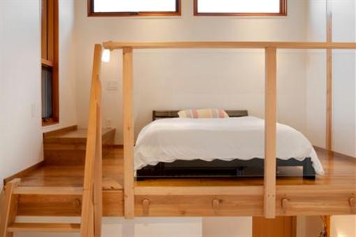 фото отеля Myra Canyon Ranch B&B
