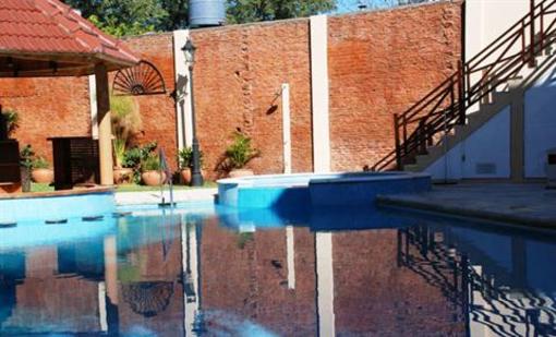 фото отеля Hotel Plaza Belgrano Colon
