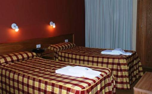 фото отеля Hotel Plaza Belgrano Colon