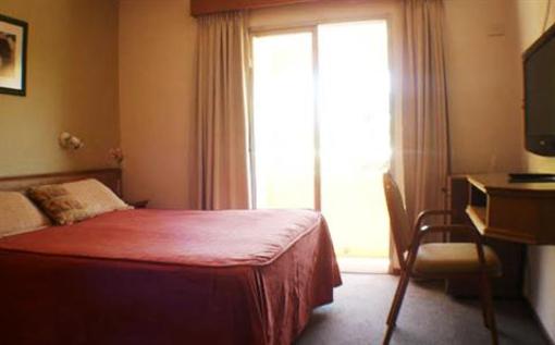 фото отеля Hotel Plaza Belgrano Colon