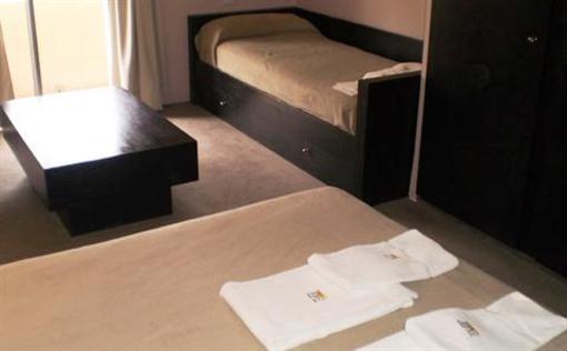 фото отеля Hotel Plaza Belgrano Colon
