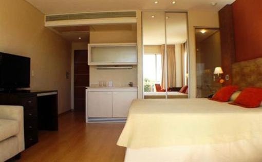 фото отеля Hotel Plaza Belgrano Colon