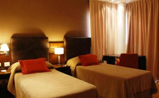 фото отеля Hotel Plaza Belgrano Colon