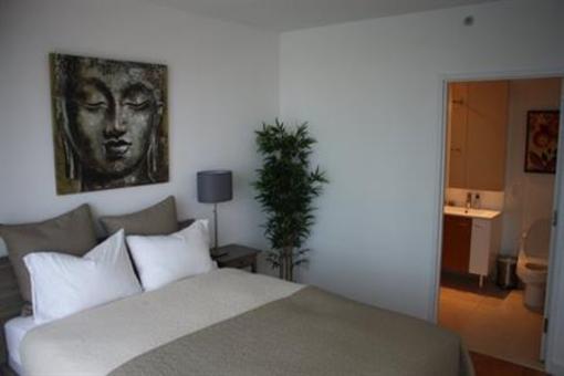 фото отеля Dharma Home Suites JC at 70 Greene