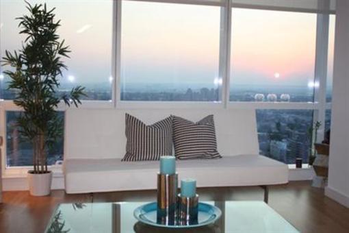 фото отеля Dharma Home Suites JC at 70 Greene