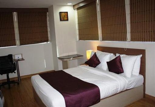 фото отеля Hotel Hyphen Noida