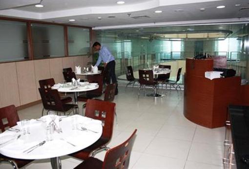 фото отеля Hotel Hyphen Noida