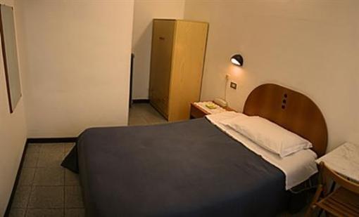 фото отеля Hotel Tirreno Milan