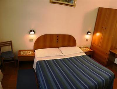 фото отеля Hotel Tirreno Milan