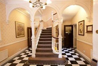 фото отеля Hillingdon Prince Hotel