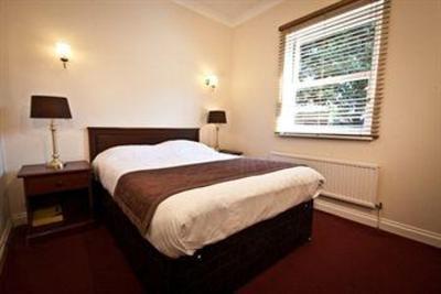фото отеля Hillingdon Prince Hotel