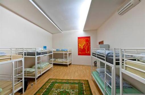 фото отеля The Monk's Bunk Vilnius