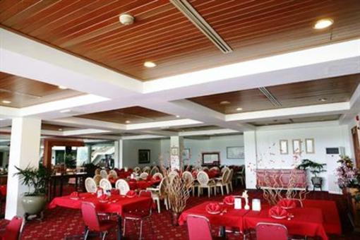 фото отеля Bungalow Padang Golf Modern