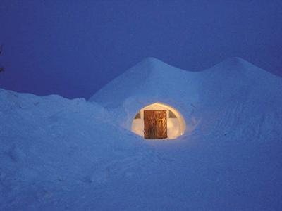 фото отеля Kakslauttanen Hotel & Igloo Village