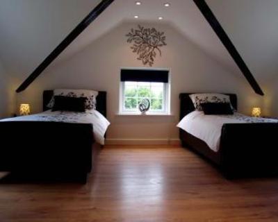 фото отеля Tycanol Lodge