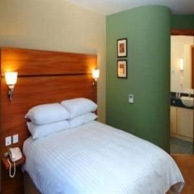 фото отеля Purple Hotel Baldock