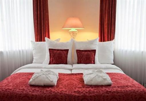 фото отеля Hotel Schloss Schwarzenfeld