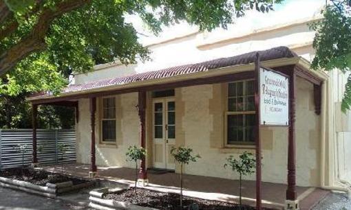 фото отеля Greenock's Old Telegraph Station Bed & Breakfast
