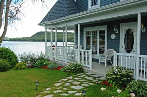 фото отеля Village d'accueil des Hautes-Laurentides Hotel Kiamika