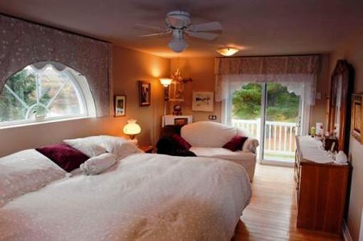 фото отеля Village d'accueil des Hautes-Laurentides Hotel Kiamika