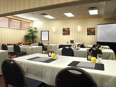 фото отеля Quality Inn University Calgary