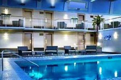 фото отеля Quality Inn University Calgary