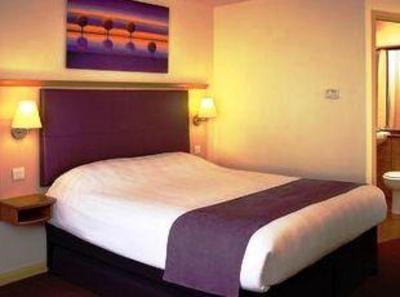 фото отеля Premier Inn East Grinstead