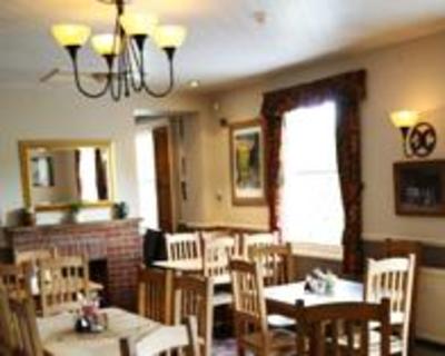 фото отеля The Greyhound Tring