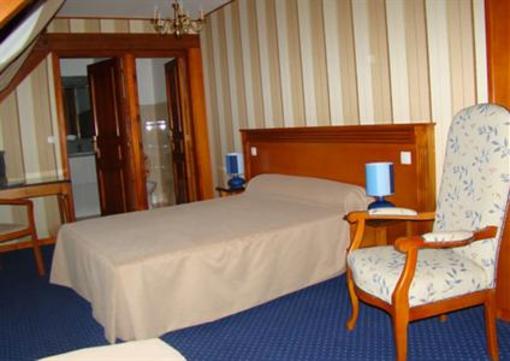 фото отеля Hostellerie De Le Wast Chateau Des Tourelles