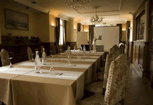 фото отеля Hostellerie De Le Wast Chateau Des Tourelles