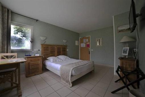 фото отеля Auberge De La Vallee Des Peintres Hotel Carolles