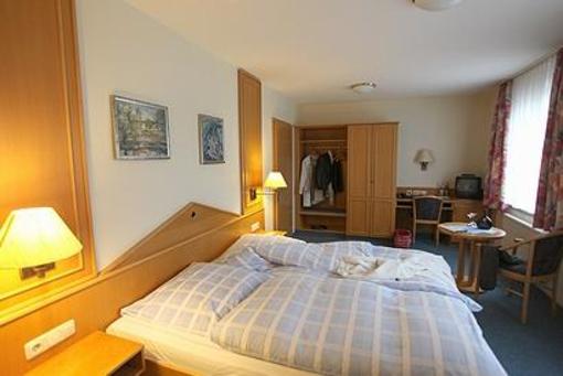 фото отеля Gasthof Zum Weissen Ross