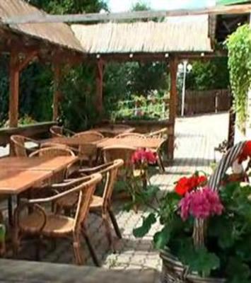 фото отеля Hotel Restaurant Zur Grünen Laube Stollberg