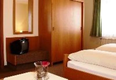 фото отеля Hotel Chiemgau Linde