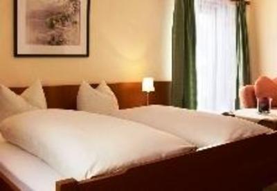 фото отеля Hotel Chiemgau Linde
