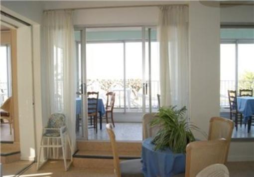 фото отеля Hotel Les Embruns Royan