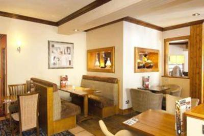 фото отеля Premier Inn Huddersfield Central