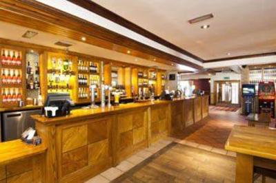 фото отеля Premier Inn Huddersfield Central