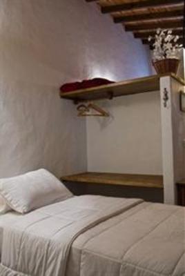 фото отеля Teresita Bed & Breakfast Adrogue