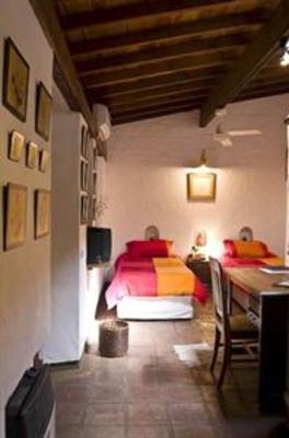 фото отеля Teresita Bed & Breakfast Adrogue