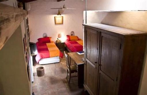 фото отеля Teresita Bed & Breakfast Adrogue