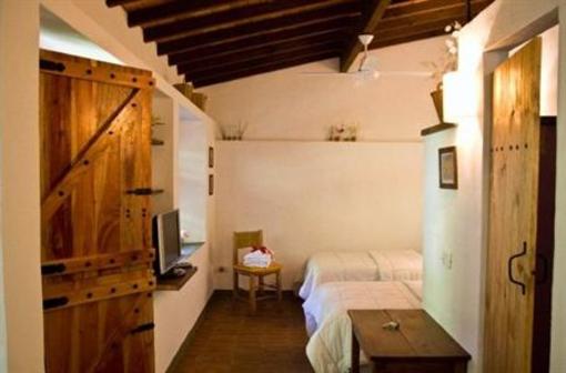 фото отеля Teresita Bed & Breakfast Adrogue