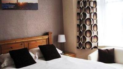 фото отеля Graingers Guest House Weymouth